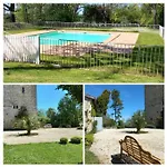 Chateau Tour Du Xiii Siecle *