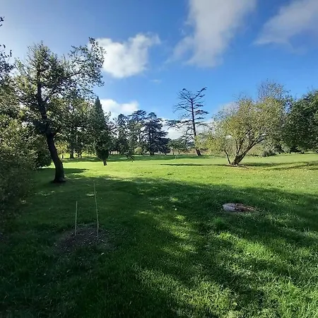 Chateau Tour Du Xiii Siecle 度假居 *