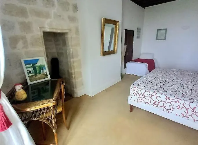 Château Tour Du Xiii Siècle Casa de Férias *