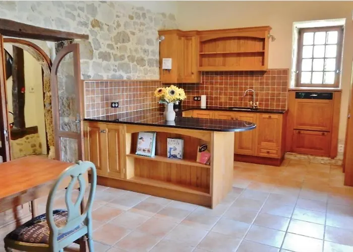 Château Tour Du Xiii Siècle