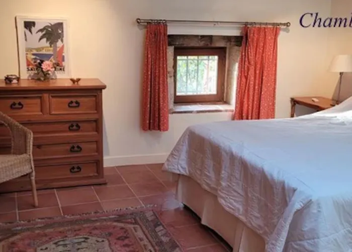 Casa de Férias Château Tour Du Xiii Siècle *