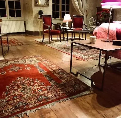 Château Tour Du Xiii Siècle