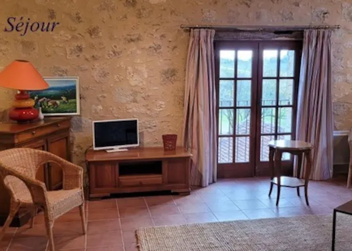 Château Tour Du Xiii Siècle Casa de Férias